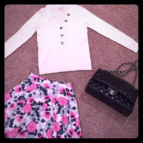 Classic cream color Michael Kors sweater - Picture 1 of 8